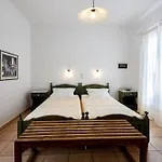 Zanneta's House Апартаменты Науса
